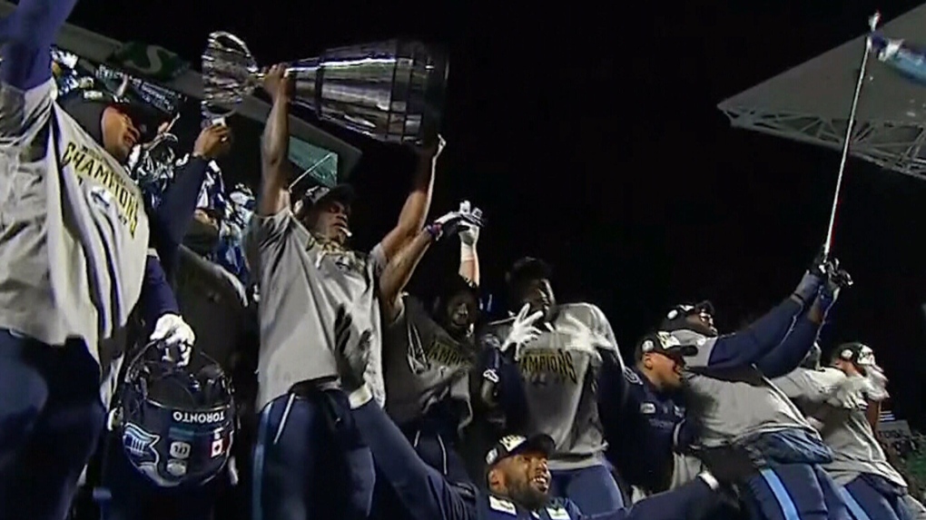 Toronto Argonauts win 109th Grey Cup 24-23 over the Winnipeg Blue