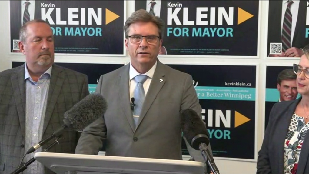 Mayoral candidate Kevin Klein makes an infrastructure announcement on Sept. 21, 2021. (Image source: Glenn Pismenny/CTV News Winnipeg)