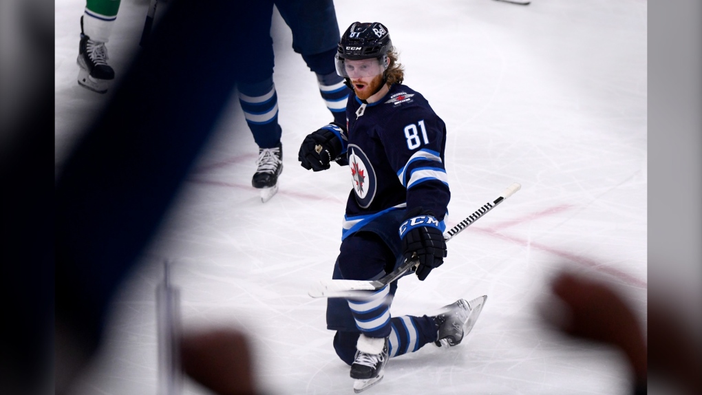 Connor, Morrissey lead Jets to victory over Senators