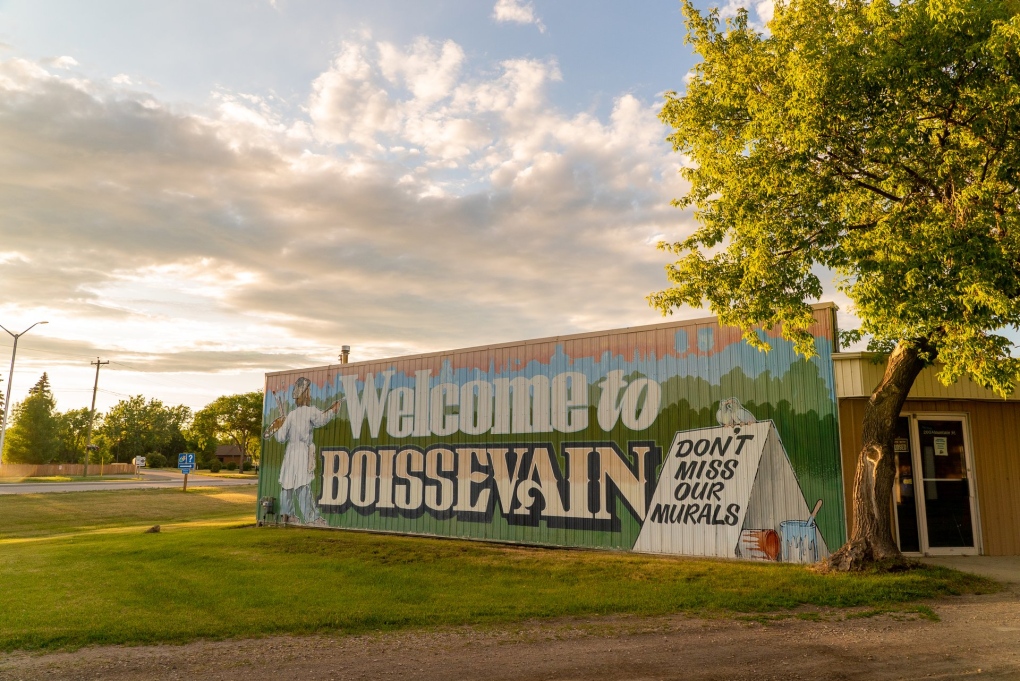 A sign welcomes people to Boissevain, Manitoba. (Travel Manitoba)